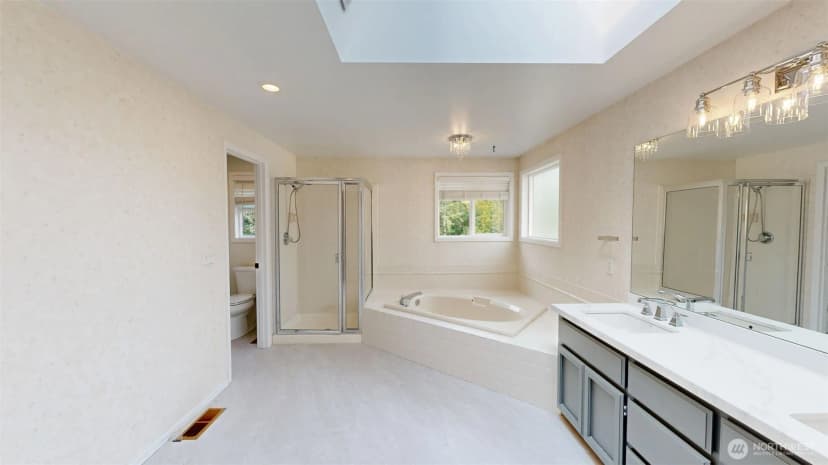 Property photo for 18131 132nd Place Se, Renton photo 28