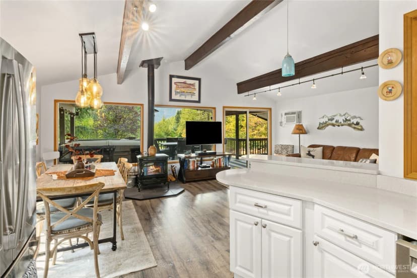 Property photo for 181 Beechwood Lane, Ronald photo 12