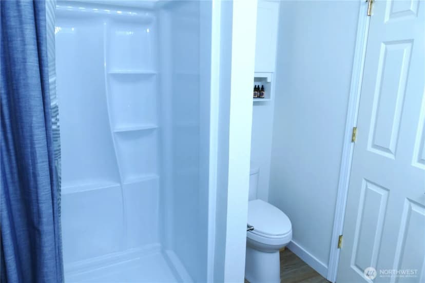 Property photo for 8707 1st Place Ne #b, Lake Stevens photo 12