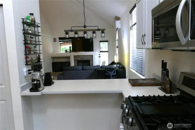 Property photo for 8707 1st Place Ne #b, Lake Stevens photo 4