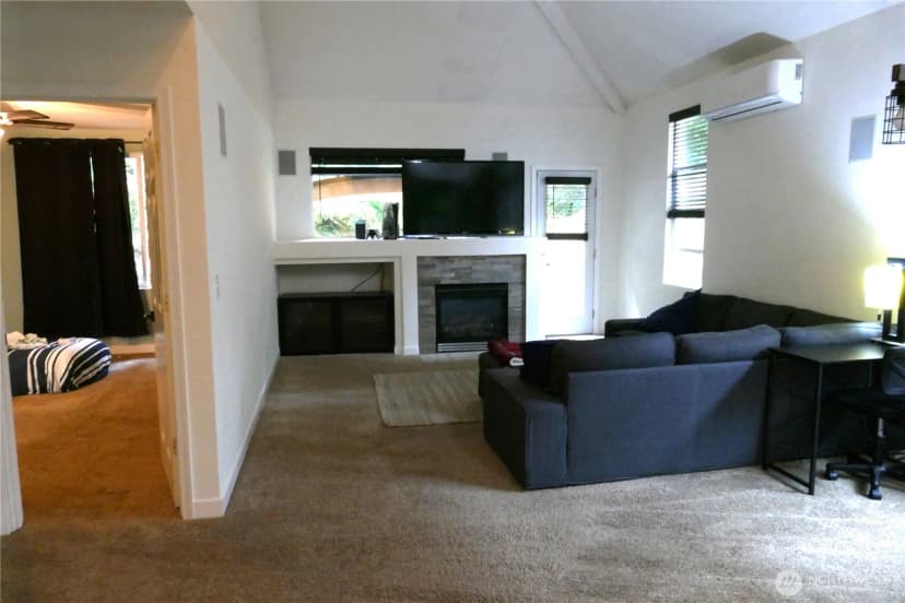 Property photo for 8707 1st Place Ne #b, Lake Stevens photo 6