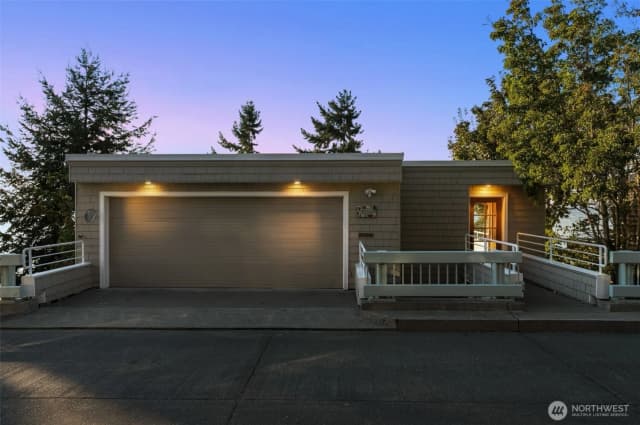 Property photo for 2134 Bonair Drive Sw, Seattle photo 5