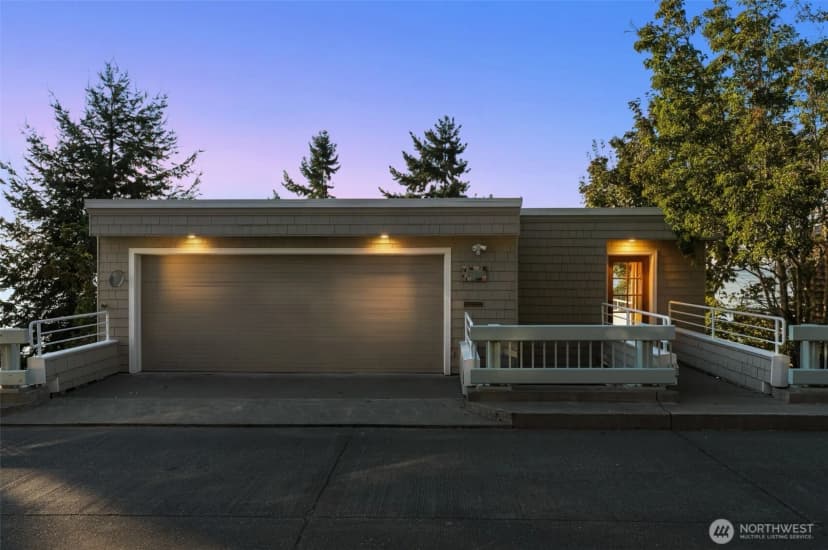 Property photo for 2134 Bonair Drive Sw, Seattle photo 5