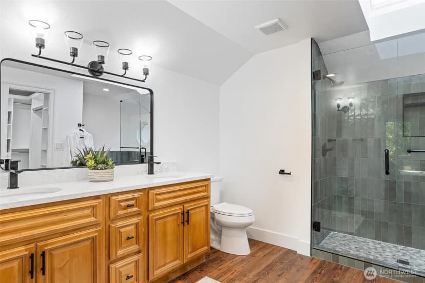 Property photo for 13206 Se 51st Place, Bellevue photo 15