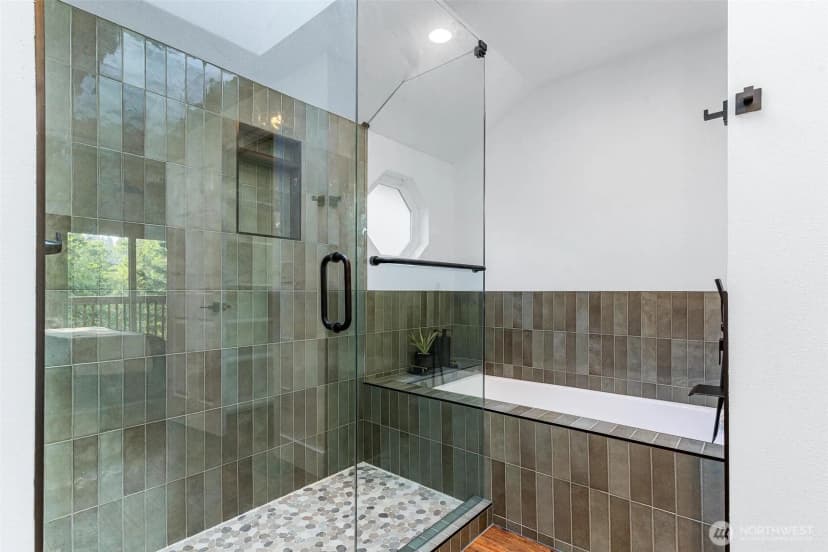 Property photo for 13206 Se 51st Place, Bellevue photo 16