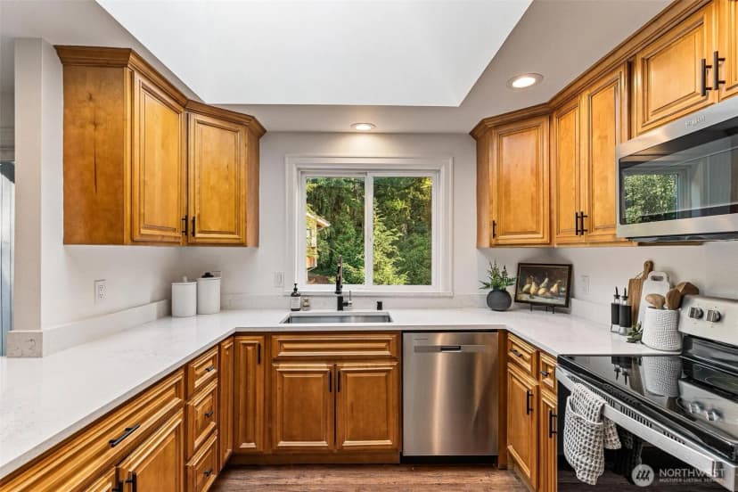 Property photo for 13206 Se 51st Place, Bellevue photo 9