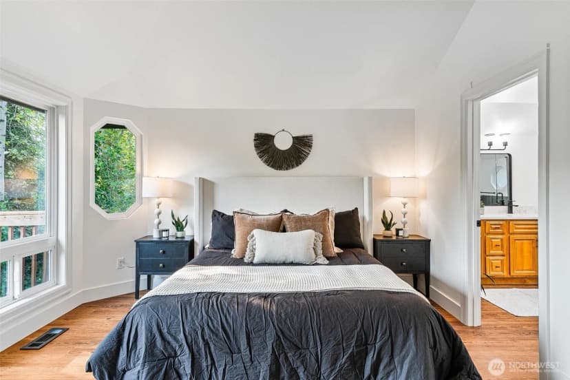 Property photo for 13206 Se 51st Place, Bellevue photo 14
