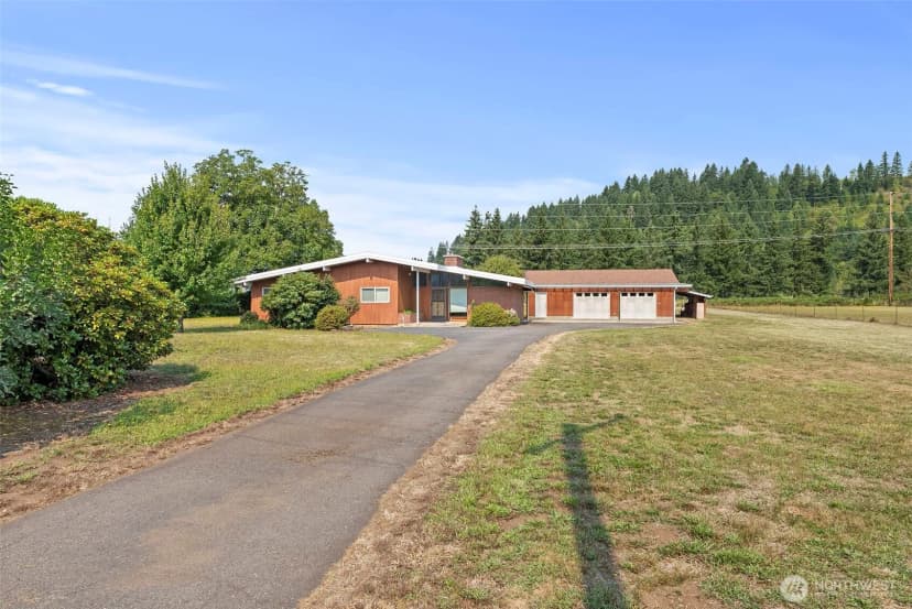 Property photo for 302 Mossyrock Road W, Mossyrock photo 3