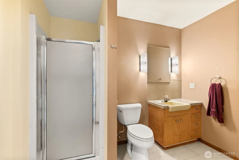 Property photo for 302 Mossyrock Road W, Mossyrock photo 13