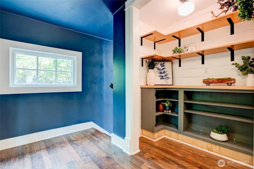 Property photo for 154 Ne 52nd Street, Seattle photo 8