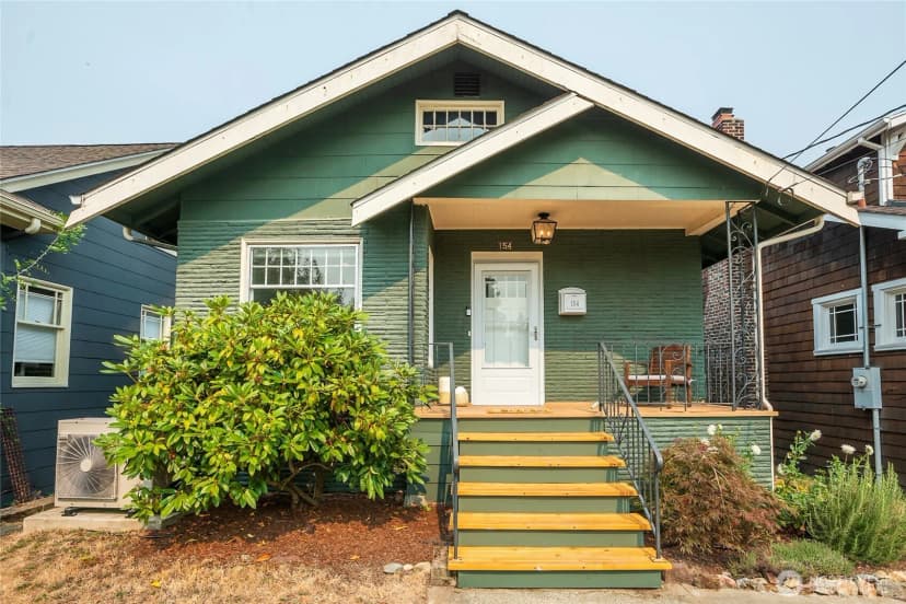 Property photo for 154 Ne 52nd Street, Seattle