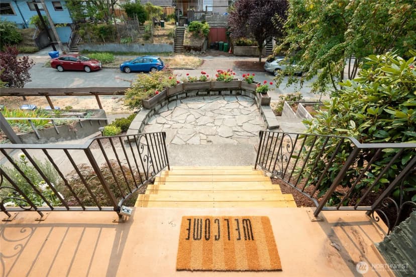 Property photo for 154 Ne 52nd Street, Seattle photo 19