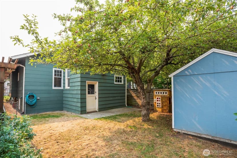 Property photo for 154 Ne 52nd Street, Seattle photo 17