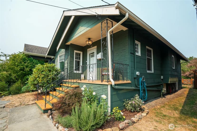 Property photo for 154 Ne 52nd Street, Seattle photo 24