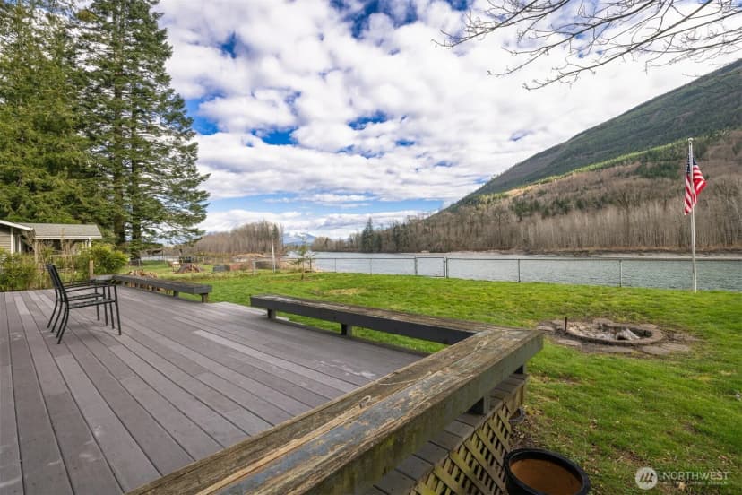 Property photo for 8789 Cedar Court, Sedro Woolley photo 20