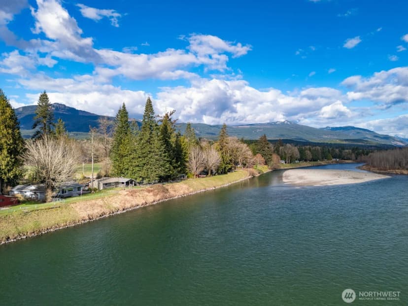 Property photo for 8789 Cedar Court, Sedro Woolley photo 5