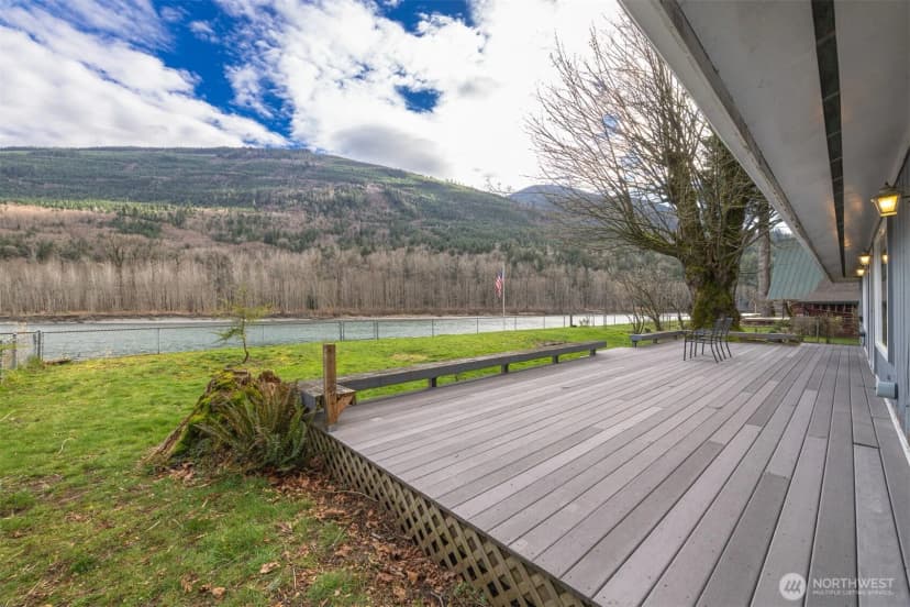 Property photo for 8789 Cedar Court, Sedro Woolley photo 19