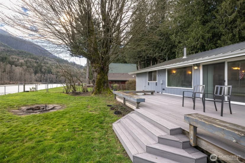 Property photo for 8789 Cedar Court, Sedro Woolley photo 18