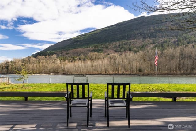 Property photo for 8789 Cedar Court, Sedro Woolley photo 3