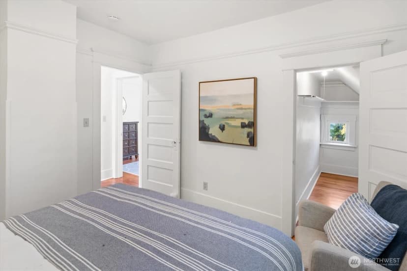 Property photo for 1621 N 39th Street, Seattle photo 15