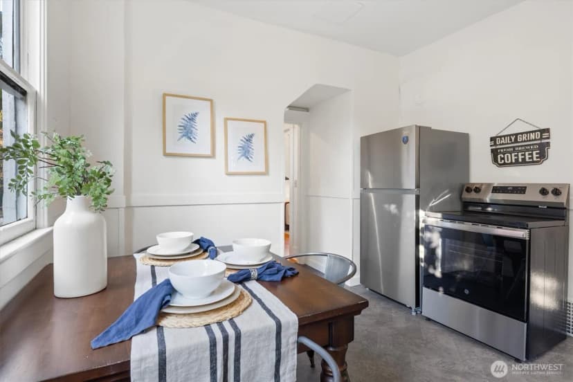 Property photo for 1621 N 39th Street, Seattle photo 11