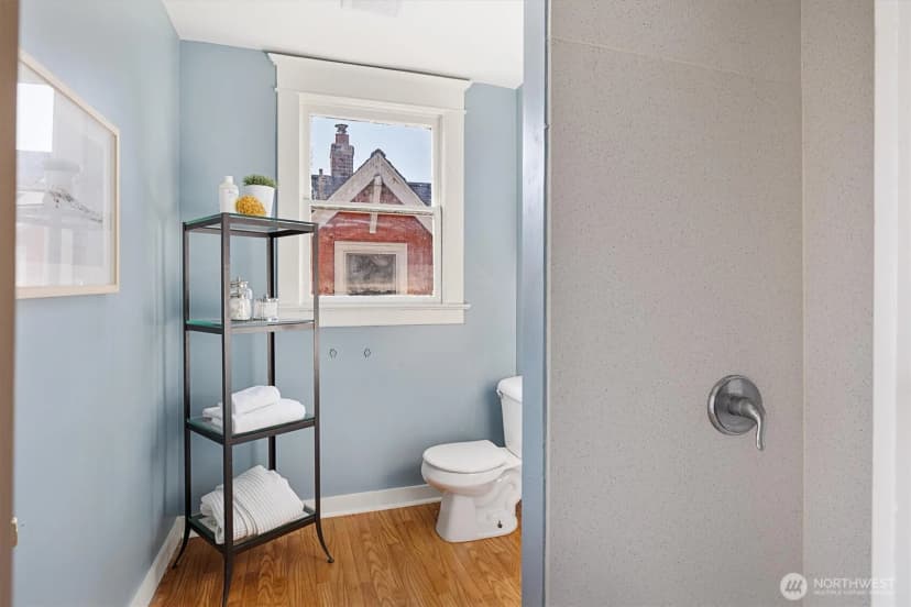 Property photo for 1621 N 39th Street, Seattle photo 18