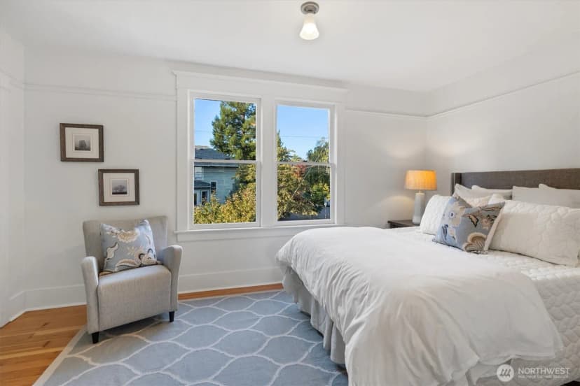 Property photo for 1621 N 39th Street, Seattle photo 12
