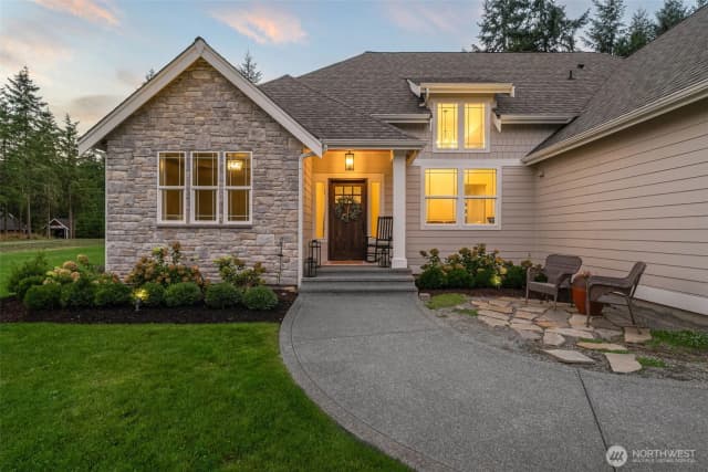 Property photo for 34028 Tanwax Drive E, Eatonville photo 4