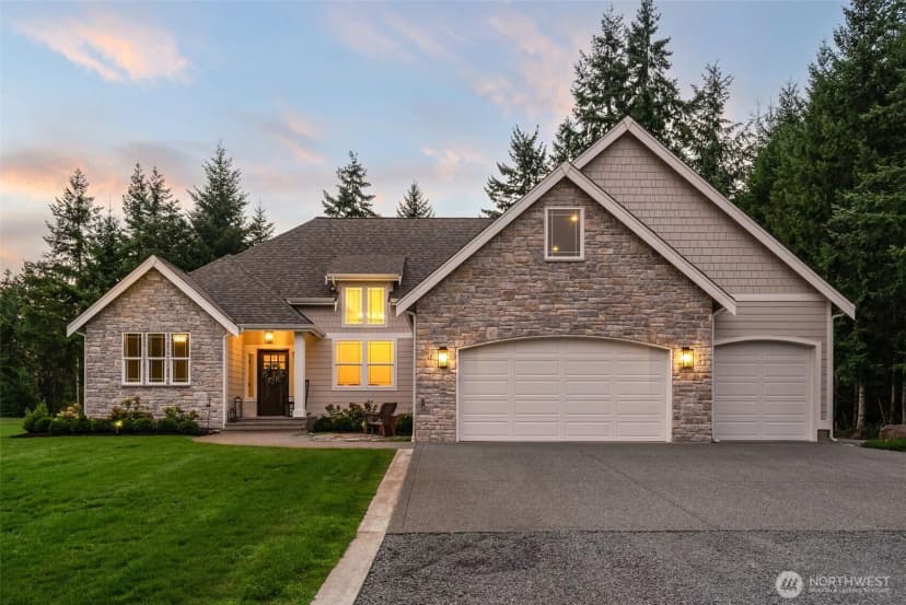 Property photo for 34028 Tanwax Drive E, Eatonville photo 2