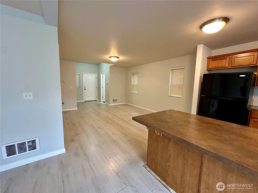 Property photo for 3530 Surrey Drive Ne, Olympia photo 7
