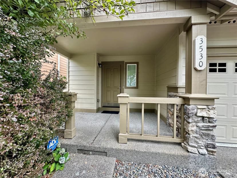 Property photo for 3530 Surrey Drive Ne, Olympia photo 2