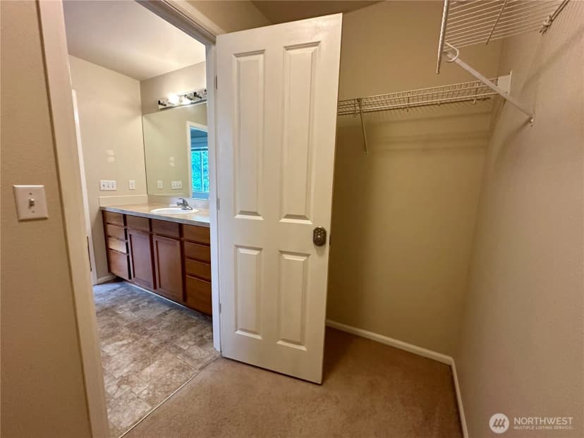 Property photo for 3530 Surrey Drive Ne, Olympia photo 15
