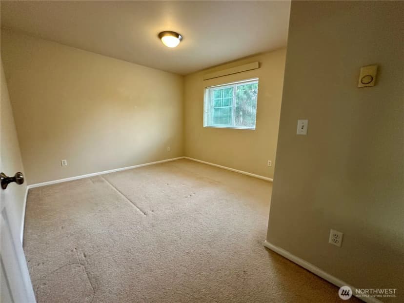 Property photo for 3530 Surrey Drive Ne, Olympia photo 11