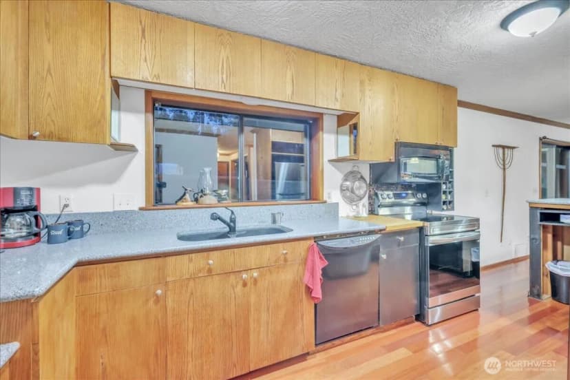 Property photo for 230 W Blueberry Lane, Elma photo 13