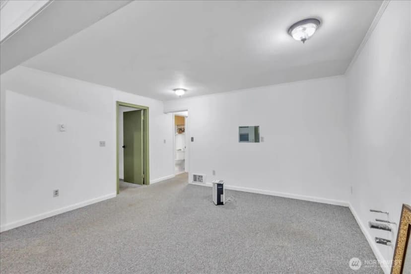 Property photo for 230 W Blueberry Lane, Elma photo 21