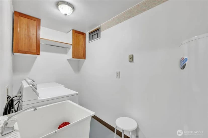 Property photo for 230 W Blueberry Lane, Elma photo 26