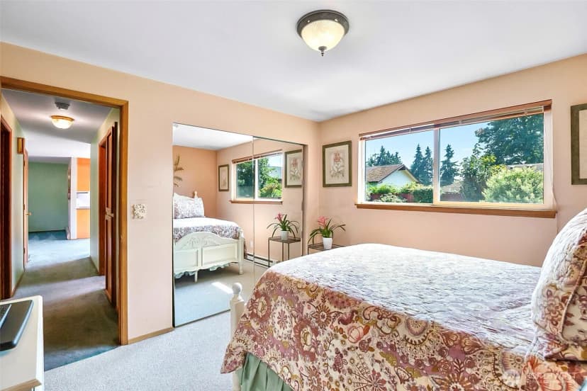 Property photo for 2104 201st Street Sw, Lynnwood photo 3