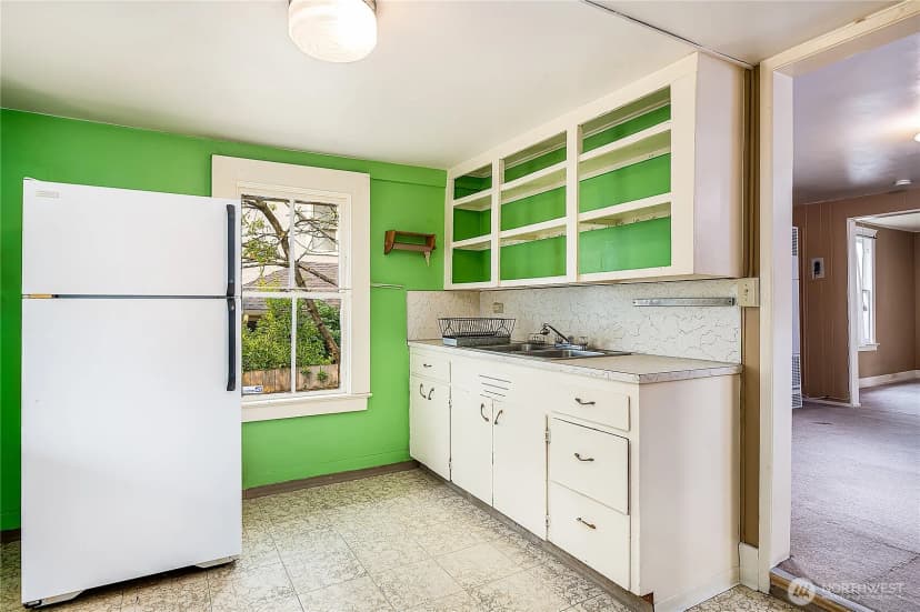 Property photo for 1409 N 39th Street, Seattle photo 8