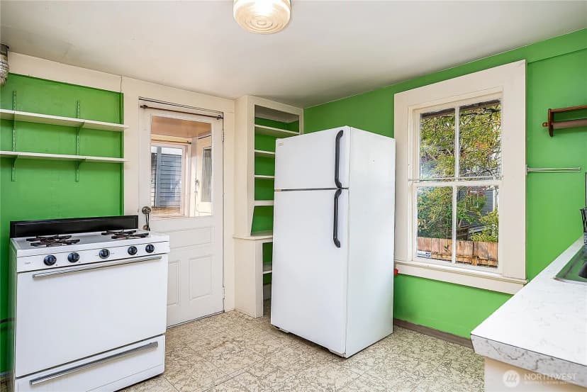 Property photo for 1409 N 39th Street, Seattle photo 9
