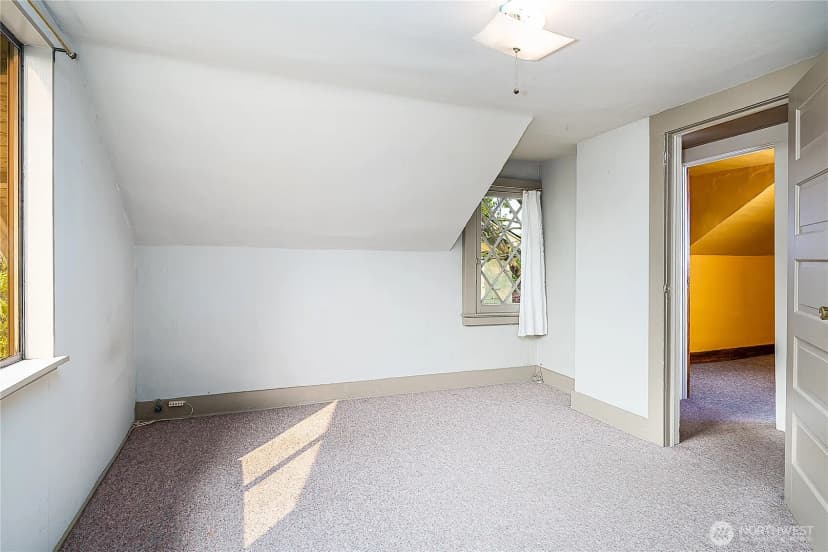 Property photo for 1409 N 39th Street, Seattle photo 16