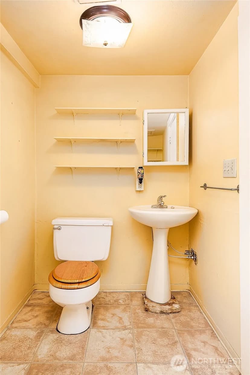 Property photo for 1409 N 39th Street, Seattle photo 12