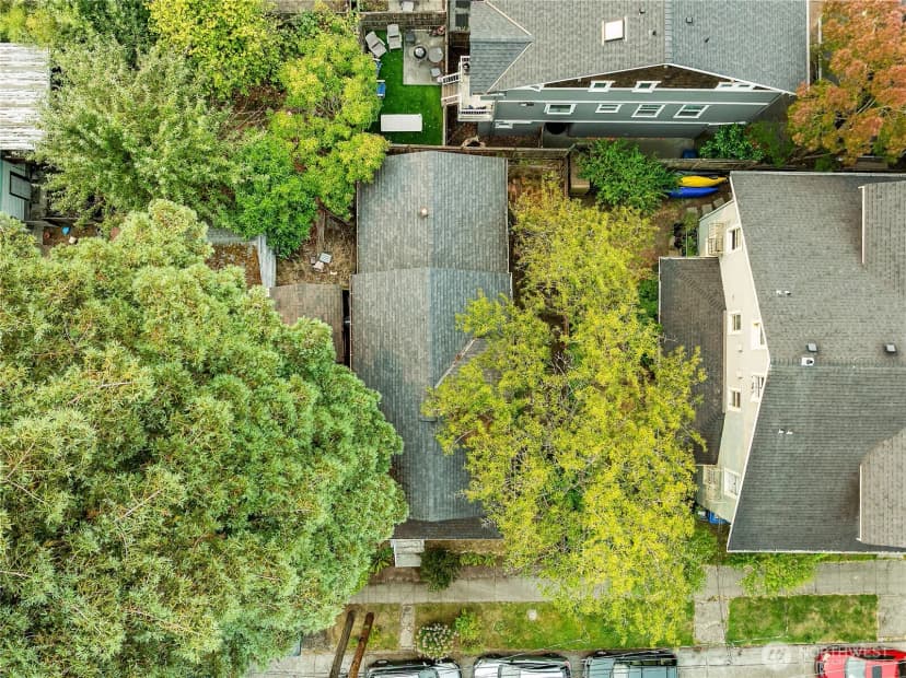 Property photo for 1409 N 39th Street, Seattle photo 21