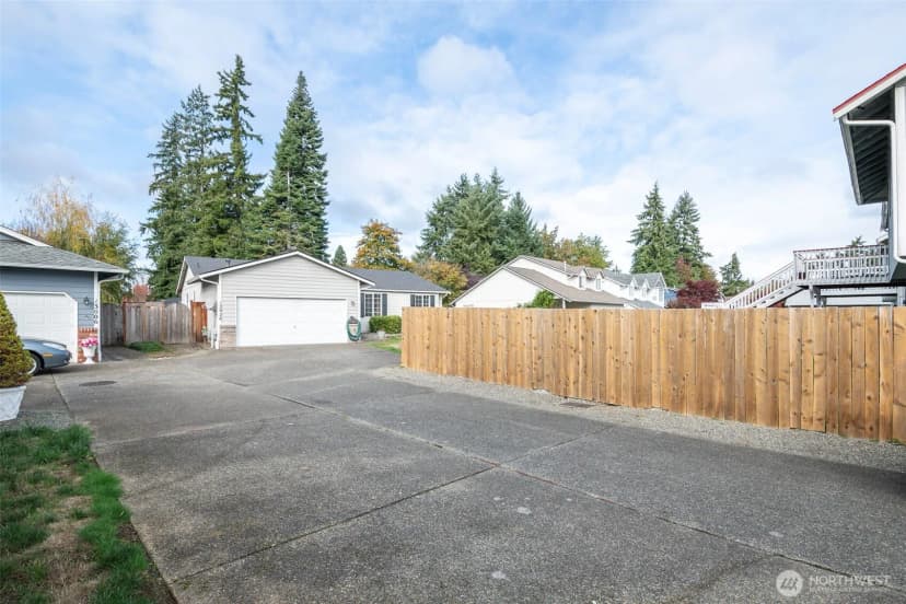 Property photo for 12928 95th Avenue Ct E, Puyallup photo 33