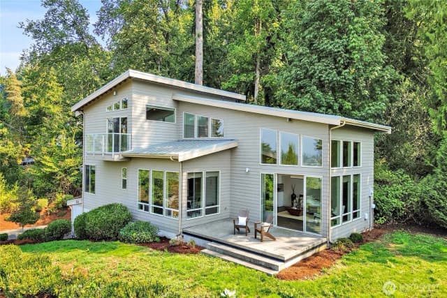 Property photo for 1615 Samish Way, Bellingham photo 4