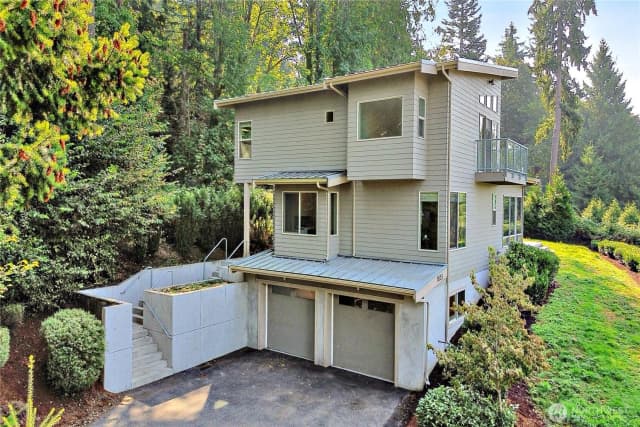 Property photo for 1615 Samish Way, Bellingham photo 2