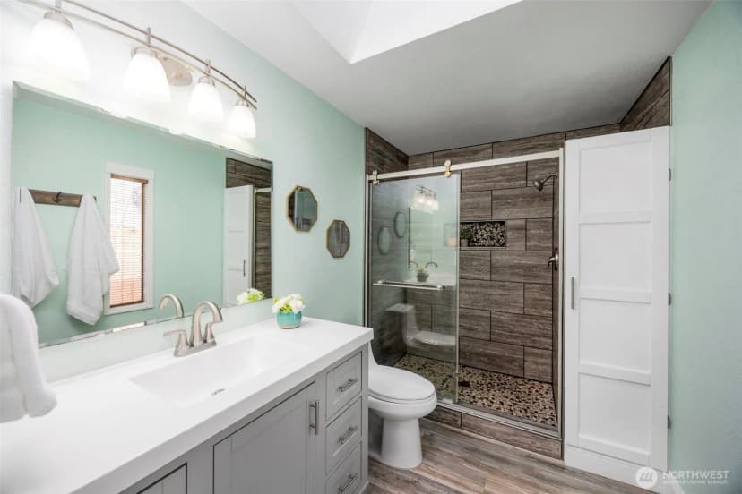 Property photo for 985 Colby Court Ne, Bremerton photo 16