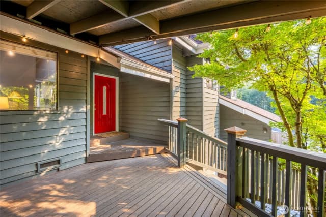 Property photo for 985 Colby Court Ne, Bremerton photo 4