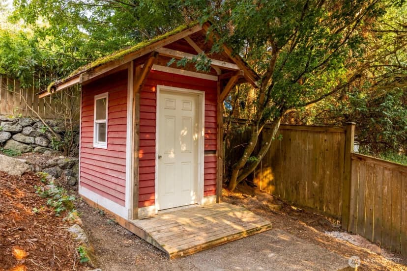 Property photo for 985 Colby Court Ne, Bremerton photo 34