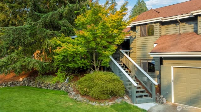 Property photo for 985 Colby Court Ne, Bremerton photo 3