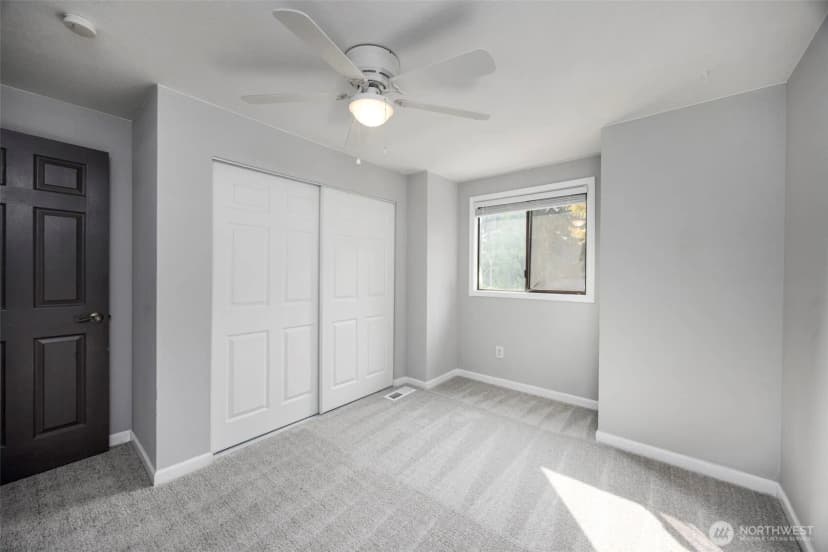 Property photo for 985 Colby Court Ne, Bremerton photo 18